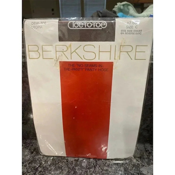 Vintage Berkshire Toe-To-Toe Pantyhose Size C Utopia NOS - Picture 1 of 2